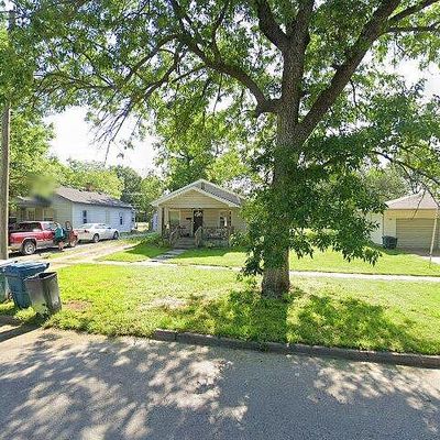 402 S Ozark St, Girard, KS 66743