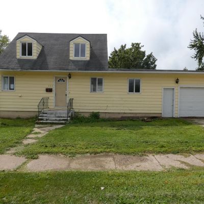 402 Sw 3rd Avenue, Waukon, IA 52172