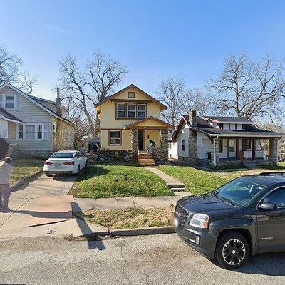 4027 E 68 Th St, Kansas City, MO 64132