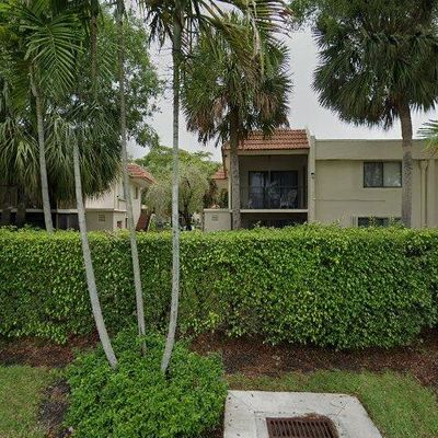 404 Lakeview Dr #104, Weston, FL 33326