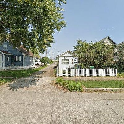 408 E Linn St, Marshalltown, IA 50158