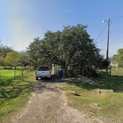 409 N Russ St, Sinton, TX 78387