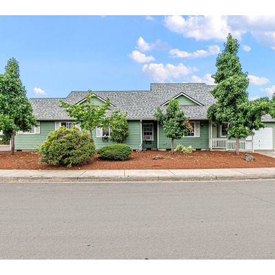 4096 S E St, Springfield, OR 97478