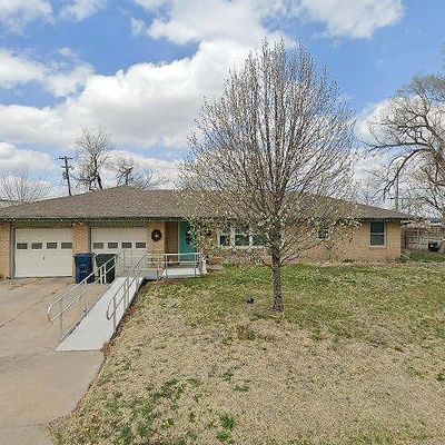 410 E 18 Th Ave, Hutchinson, KS 67502