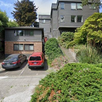 4111 Whitman Ave N #204, Seattle, WA 98103