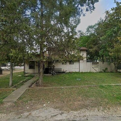 414 Ellis St, Seguin, TX 78155