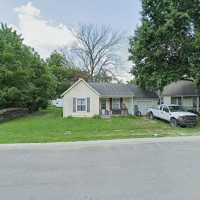 415 S 4 Th St, Odessa, MO 64076