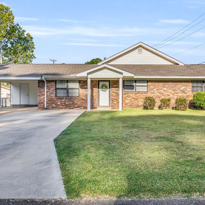 424 Winterset Dr, Columbus, MS 39702