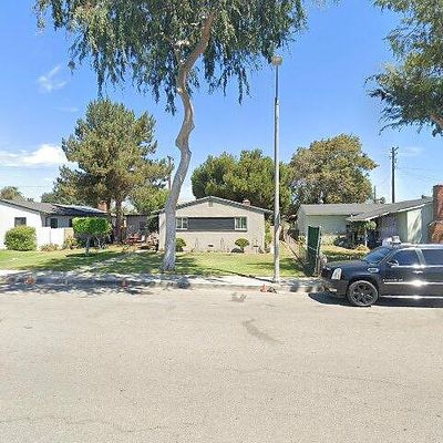 425 E Valencia Dr, Fullerton, CA 92832