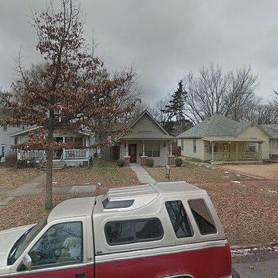 425 Sw Elmwood Ave, Topeka, KS 66606