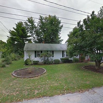 37 Franklin St, Lewiston, ME 04240