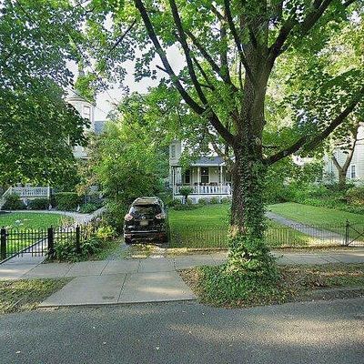 37 W Walnut Ave, Merchantville, NJ 08109