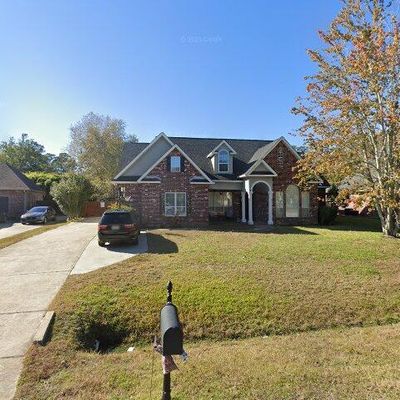 379 Red Maple Dr, Mandeville, LA 70448