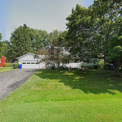 38 Cavalier Rd N, Scottsville, NY 14546