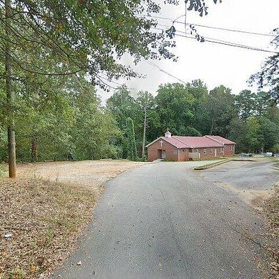 381 Pioneer Ridge Dr, Clarkesville, GA 30523