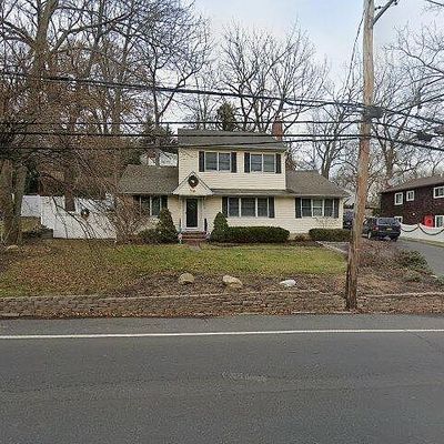 385 E Main St, Centerport, NY 11721