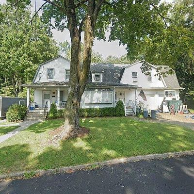 39 Chestnut Ave, Closter, NJ 07624