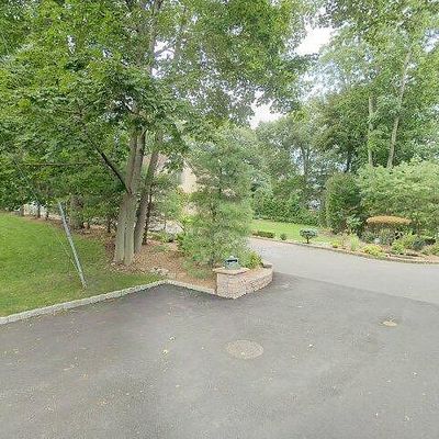 39 Florence Pl, North Haledon, NJ 07508