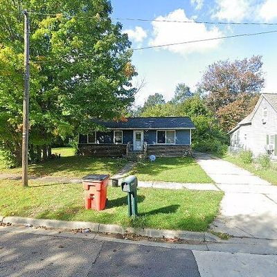 390 John St, Benton Harbor, MI 49022