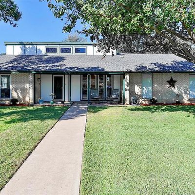 3900 Buckhorn Pl, Fort Worth, TX 76137