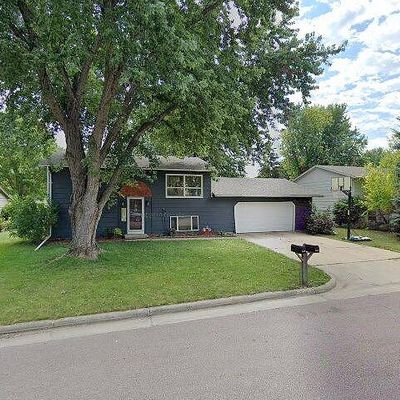 3924 S Morrow Dr, Sioux Falls, SD 57106