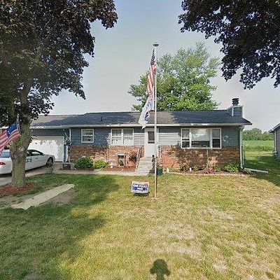 461 Wilshire Dr, Colona, IL 61241