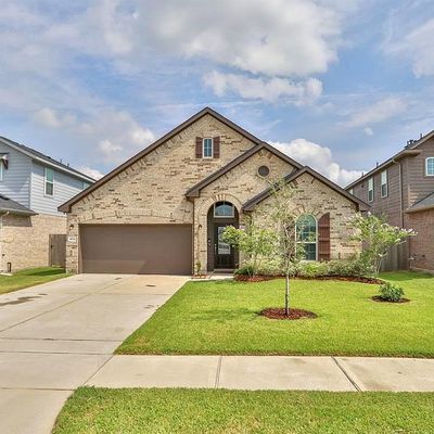 4619 Crescent Lake Cir, Baytown, TX 77521