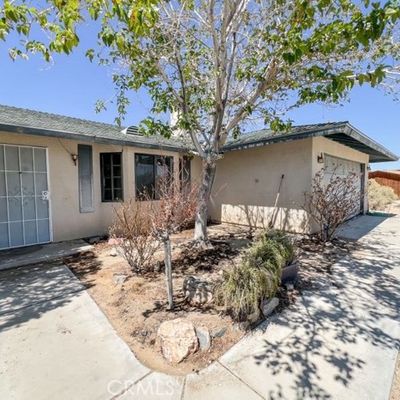 4686 Stirrup Ln, Twentynine Palms, CA 92277