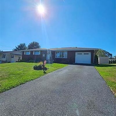 47 Center Rd, Lehighton, PA 18235