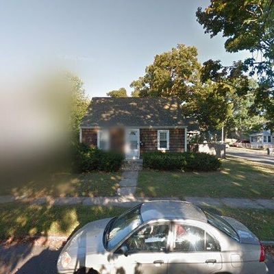 47 Marquette St, Springfield, MA 01104