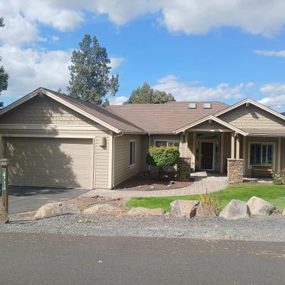 4720 Horned Lark Dr, Klamath Falls, OR 97601