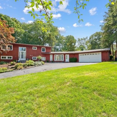 5 Latimer Ct, Waterford, CT 06385