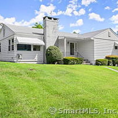 50 Linksview Pl, Stratford, CT 06614