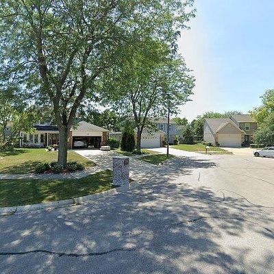 432 Stonewood Cir, Carol Stream, IL 60188