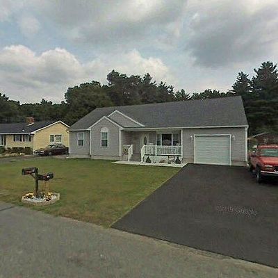 44 E Akard St, Ludlow, MA 01056