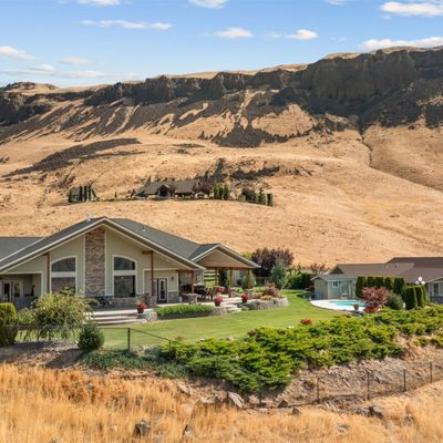 44 Sageland, East Wenatchee, WA 98802