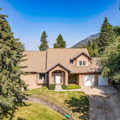 44 W Riser Creek, Hope, ID 83836