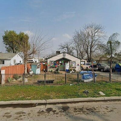 444 N Durant Ave, Fresno, CA 93706