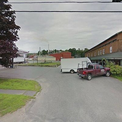 45 S Main St, Strong, ME 04983