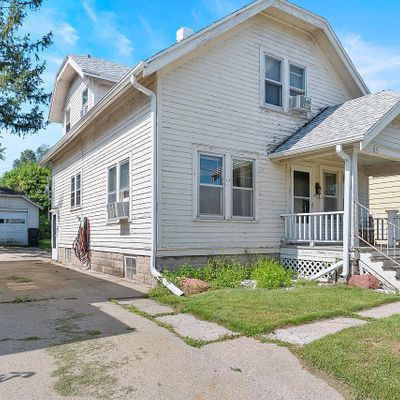 454 W Kilbourn Ave, West Bend, WI 53095