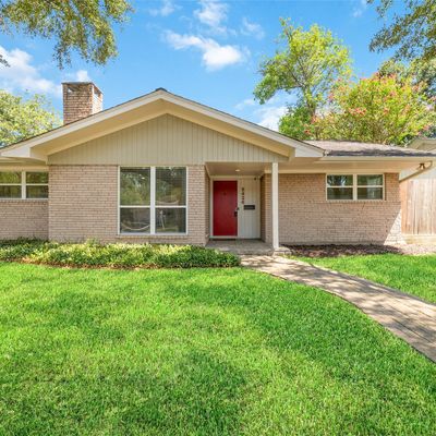 5426 Kingfisher Dr, Houston, TX 77096