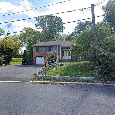 547 Lake Blvd, Lindenwold, NJ 08021