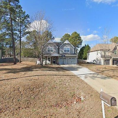 55 Stonehurst Dr, Spring Lake, NC 28390