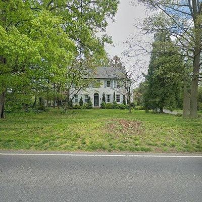 551 Hartford Rd, Moorestown, NJ 08057