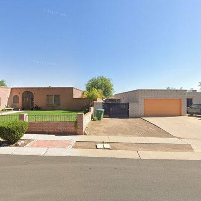 5520 S Holladay Pl, Tucson, AZ 85746