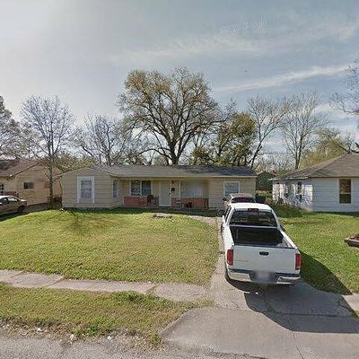 5610 Belarbor St, Houston, TX 77033