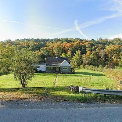 565 Boggs School Rd, Coraopolis, PA 15108