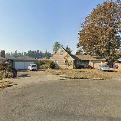 565 Welter Cir, Gladstone, OR 97027