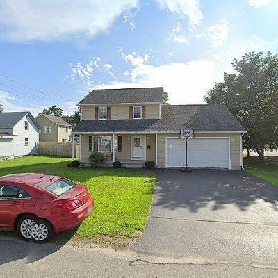 57 Grove St, Lewiston, ME 04240