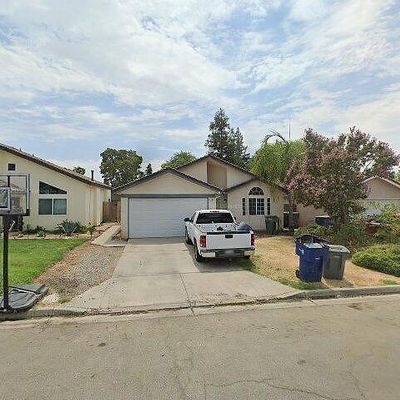 5759 W Tenaya Ave, Fresno, CA 93722